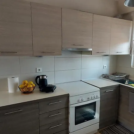 Apartment Momenti Felici 2 *